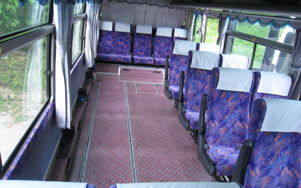 リフト付大型バス（車イス最大5台） 785 座席